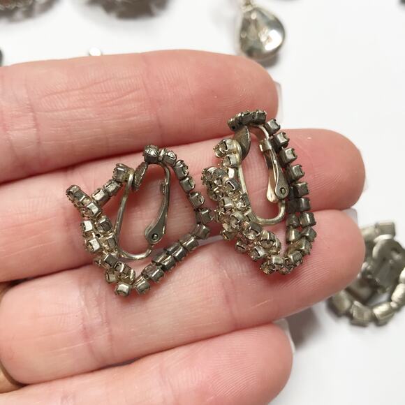 Vintage Estate Large Clear White Rhinestone Clip On Earring Bundle Lot 8 Pairs - Picture 3 of 11